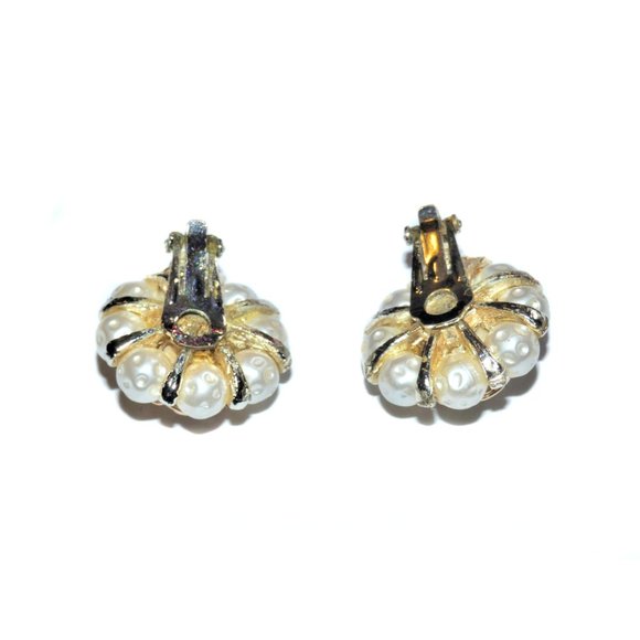 Vintage Faux Pearl Gold Tone Cluster Earrings - Picture 3 of 3